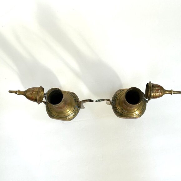 Set of two Vintage Ornate Solid Brass and Enamel Teapot Genie Lamp Oil P… - Picture 8 of 8